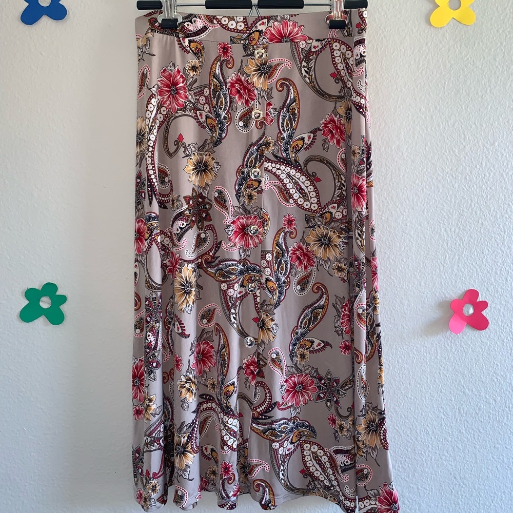 Floral Buttoned Down Skirt